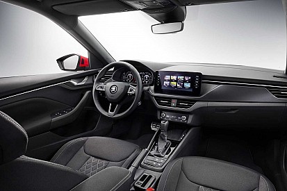 Skoda показала інтер'єр нового кросовера Kamiq