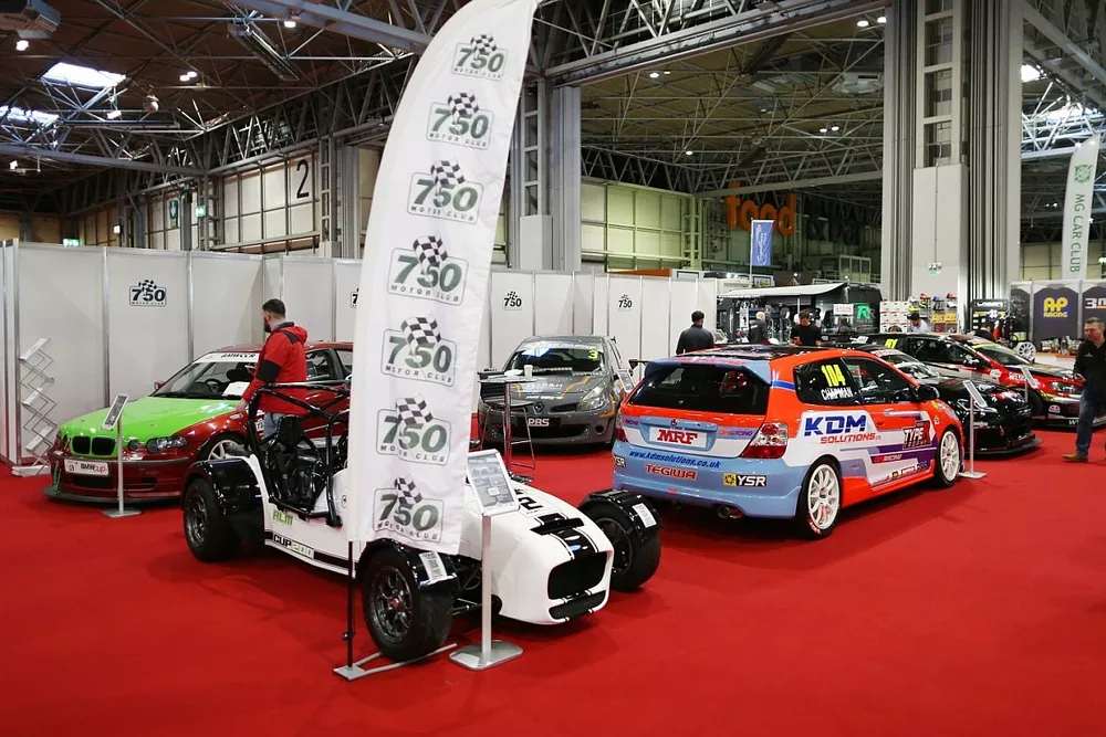 750MC stand 
