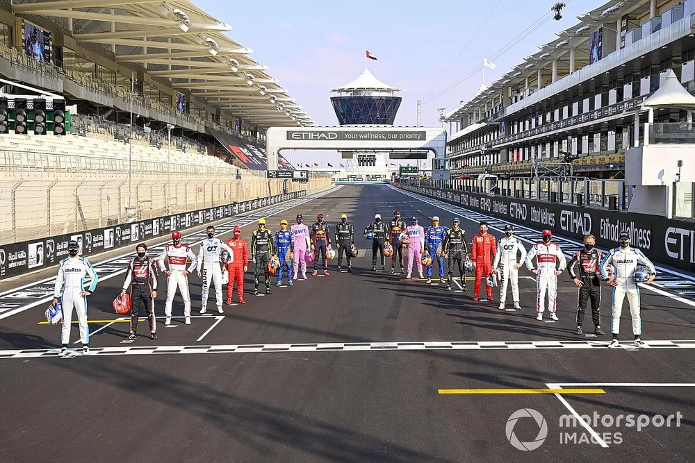 Drivers end of season group photo