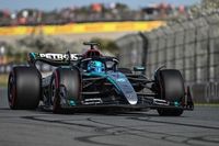 Mercedes niezadowolony z nowej podłogi