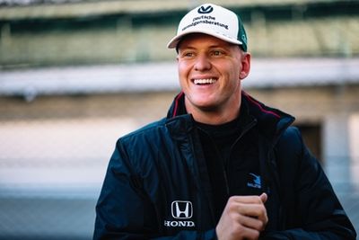 Mick Schumacher correrá pela RLL na temporada 2026 da Indy