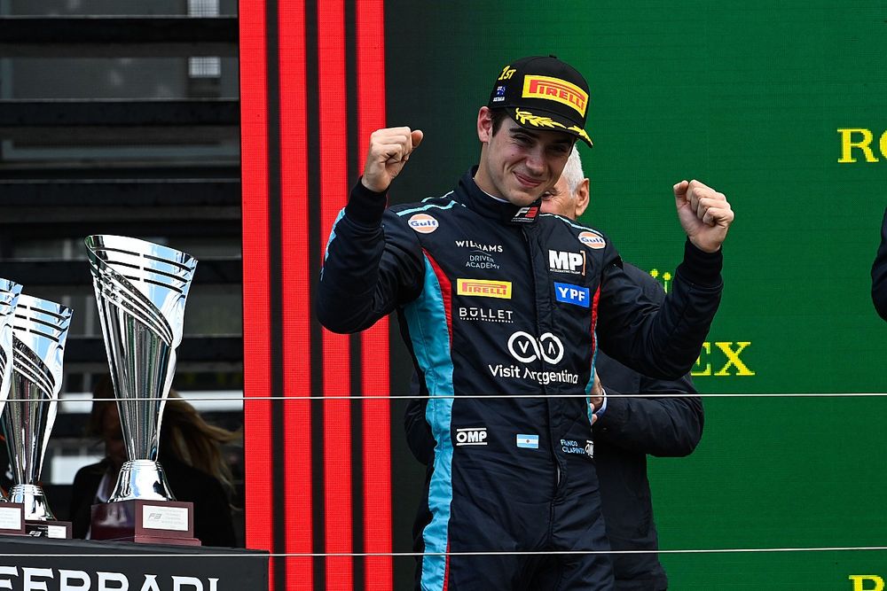 Franco Colapinto, MP Motorsport celebra en el podio