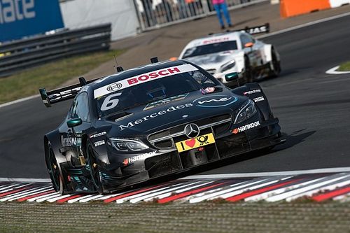Wickens festejó en el domingo del DTM en Nurburgring