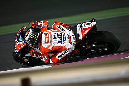 Lorenzo: “Ahora mismo, ni yo ni la moto podemos ganar aquí”