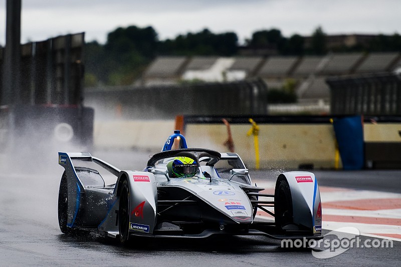 Hamilton, Formula Ford'dan bile daha yavaş olan Formula E'ye geçmeyi düşünmüyor