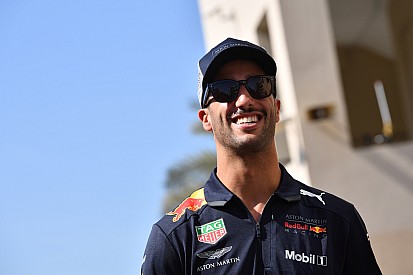 Ricciardo llevará a Renault a "otra dimensión", según Prost