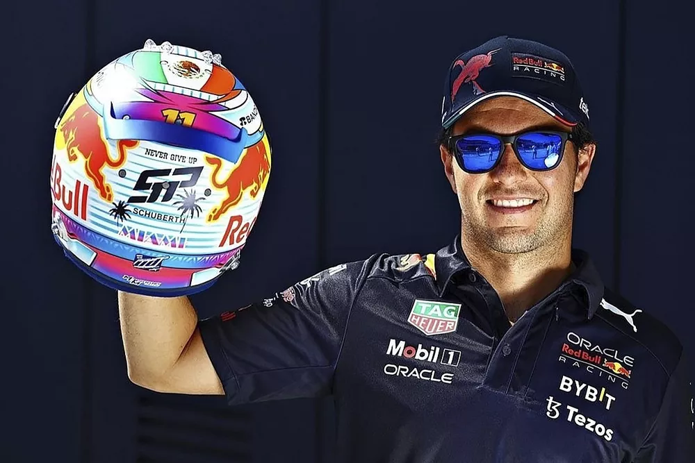 Casco de Sergio P&eacute;rez, Red Bull Racing
