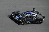 Kobayashi pone a Cadillac arriba en el cierre del Roar