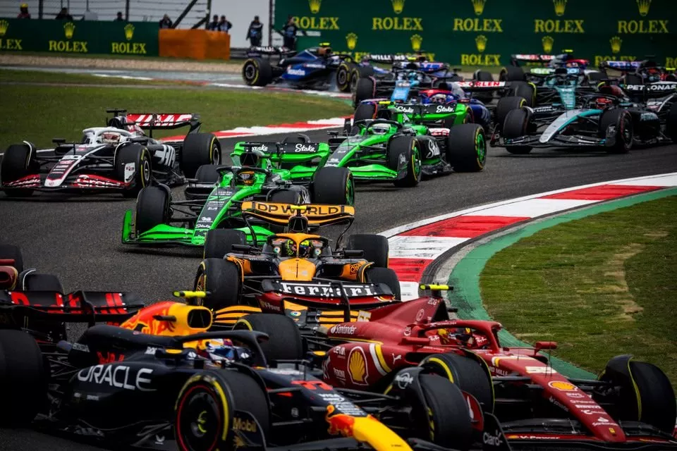 Sergio P&eacute;rez, Red Bull Racing RB20, Carlos Sainz, Ferrari SF-24, Lando Norris, McLaren MCL38