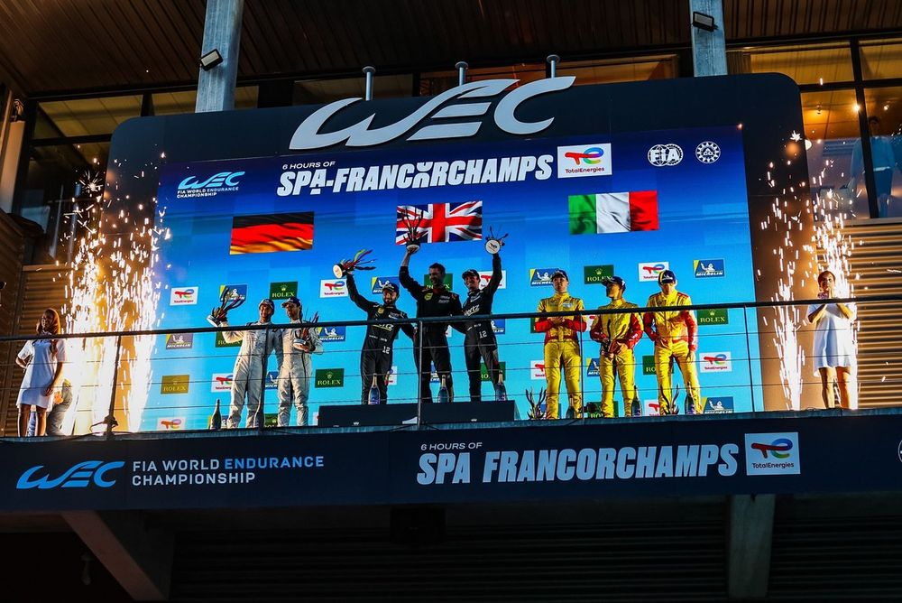 Podio: Ganador #12 Hertz Team Jota Porsche 963: Will Stevens, Callum Ilott, #99 Proton Competition Porsche 963: Harry Tincknell, Neel Jani, Julien Andlauer, tercer puesto #83 AF Corse Ferrari 499P: Robert Kubica, Robert Shwartzman, Yifei Ye