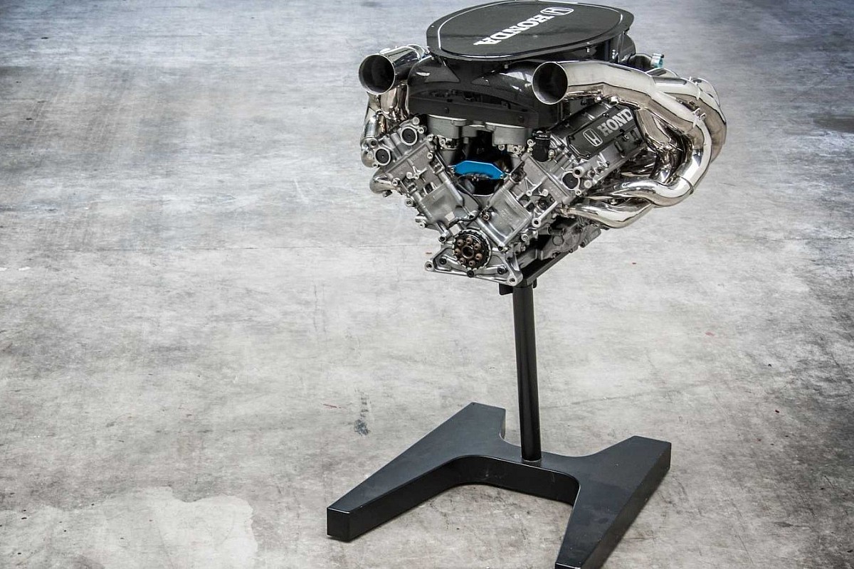 イワヤ　ホンダ　F1 エンジン　ディスプレイ　1/10 イワヤ ホンダ F1 エンジン ディスプレイ 1/10