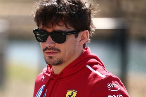 F1 - Leclerc: "McLaren está em um nível completamente diferente"