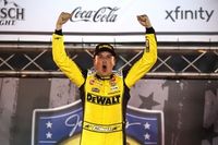 NASCAR Cup: Em prova caótica por causa de pneus, Bell aparece no fim e vence em Bristol