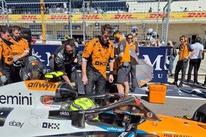 F1 - Polêmica da fita em Austin foi precedida por mensagem da McLaren para Red Bull: "Melhor sorte na próxima"; entenda