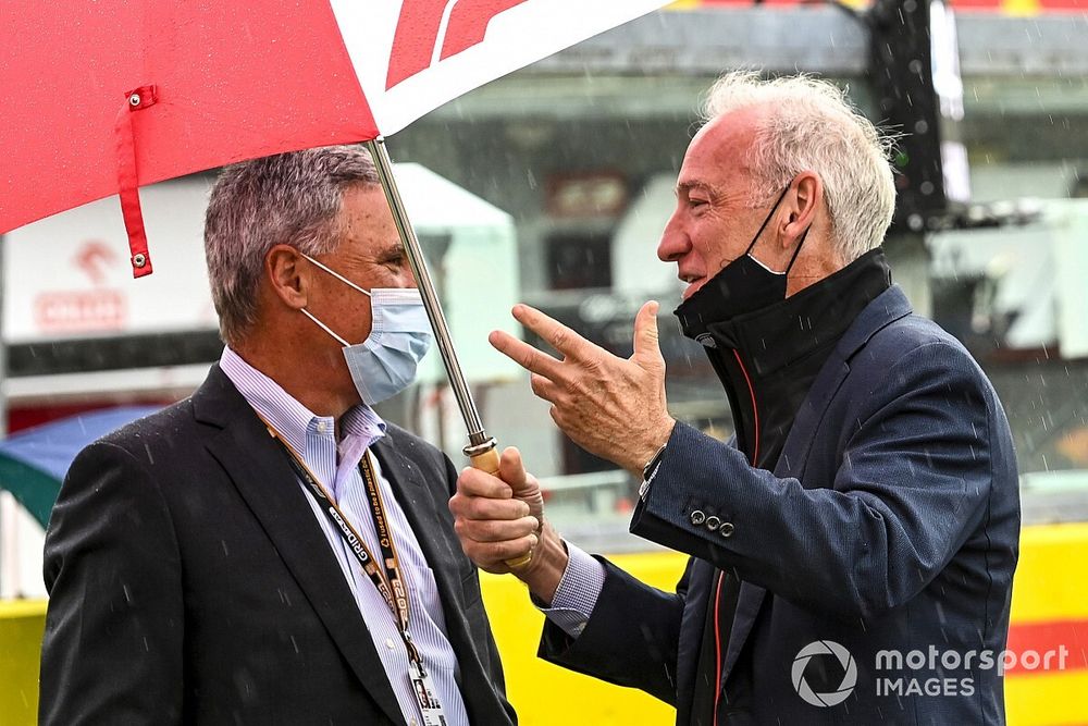 Chase Carey y Greg Maffei, director general de Liberty Media Corporation