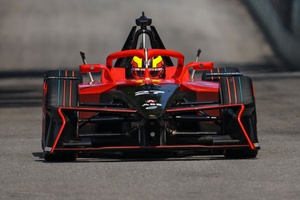 洋書　F1GP　フォーミュラーワン　E　ターボ jake-dennis-andretti-formula-e.jpg