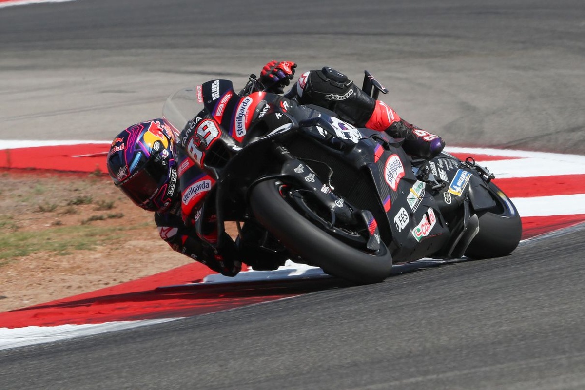 MotoGP | Martin beffa Bagnaia nella Sprint di Austin e diventa leader. Cade Bezzecchi e Marquez stende Diggia