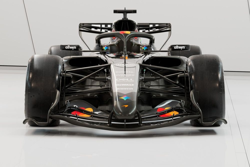 La McLaren MCL40 avec sa livr&eacute;e pour les essais de Barcelone