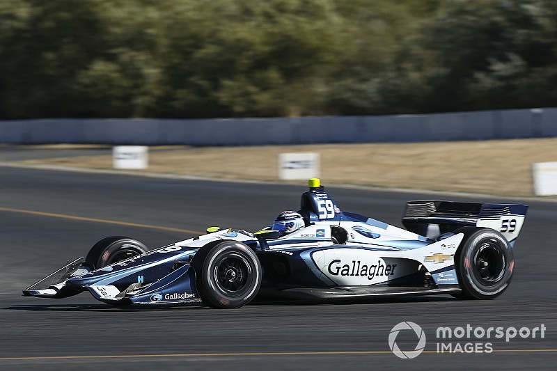 Chilton, 2019'da Carlin'le IndyCar'da yarışmaya devam edecek