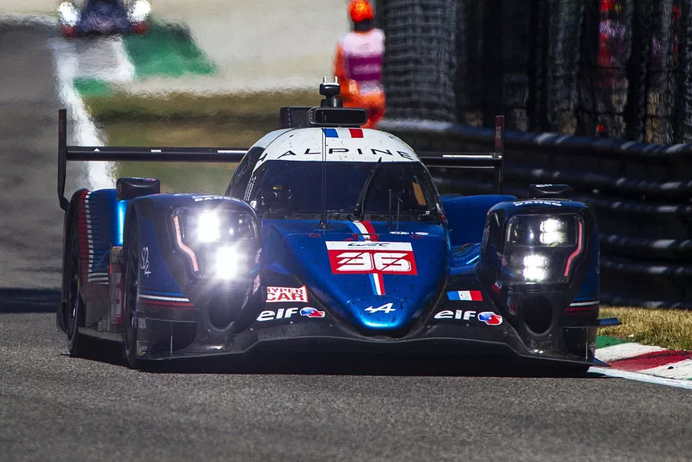 #36 Alpine Elf Team Alpine A480 - Gibson of Andre Negrao, Nicolas Lapierre, Matthieu Vaxiviere