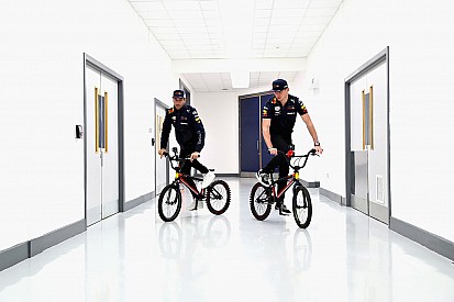 Verstappen már a Hondával tesztel a szimulátorban: „Minden nagyon jól megy”