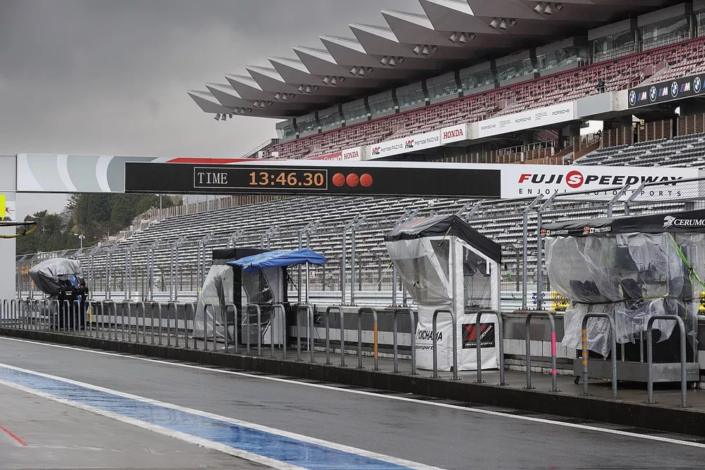 Pit lane