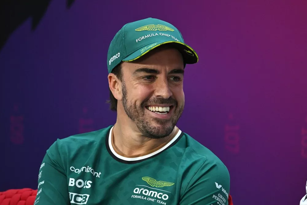 Fernando Alonso, Aston Martin F1 Team en la rueda de prensa