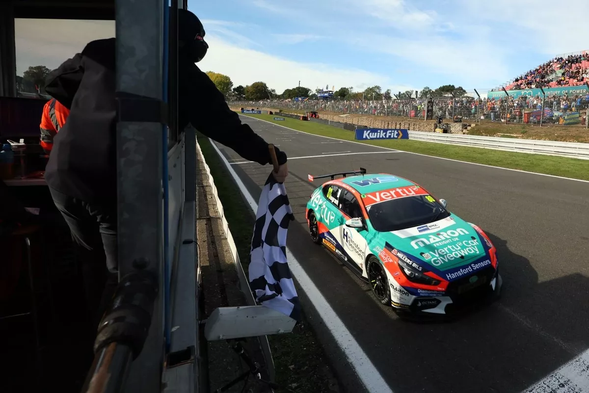 Moffat receives five-second penalty
