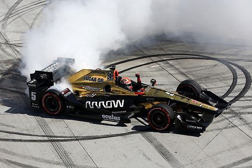 Hinchcliffe espera un impulso en su carrera tras Long Beach