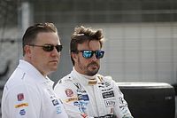 McLaren diz ter &ldquo;planos B e C&rdquo; caso Alonso decida sair