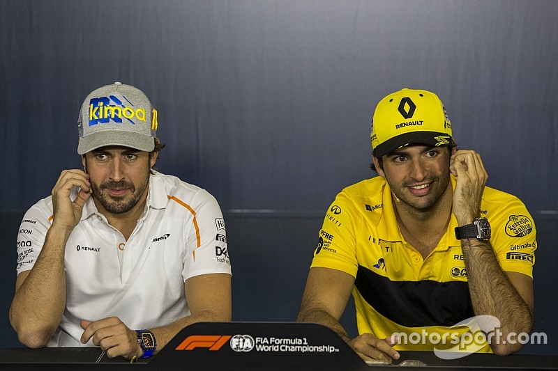 Sainz: “Gevechten met Alonso op de baan voelen als titelstrijd”