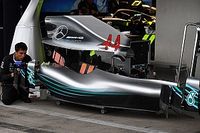 Hamilton, Mercedes'in güncellemelerinin rakiplerini "korkutmasını" umuyor!