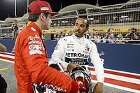 Hamilton se impressiona com ritmo das Ferraris no Bahrein: 'Incr&iacute;vel'