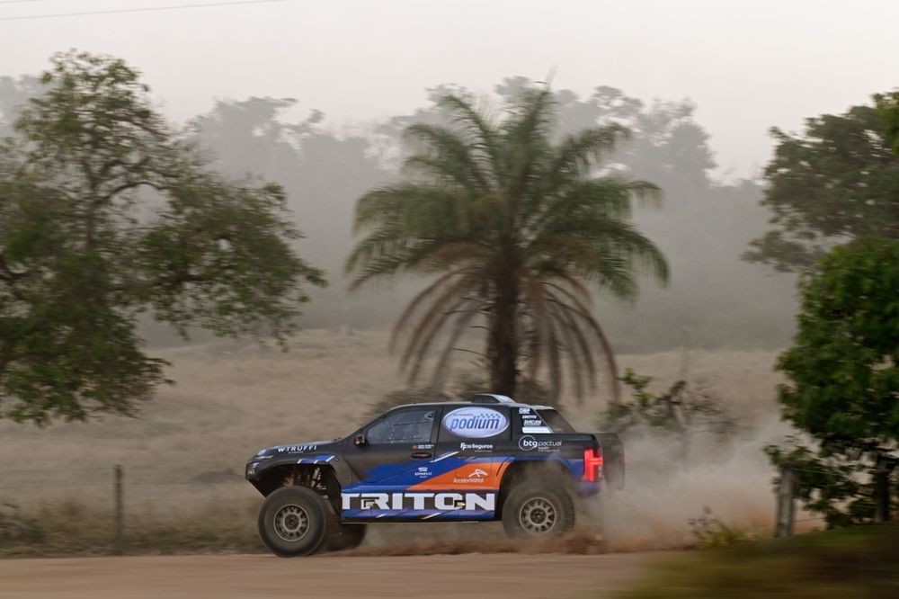 Mitsubishi Tritton Sertões Arcelor