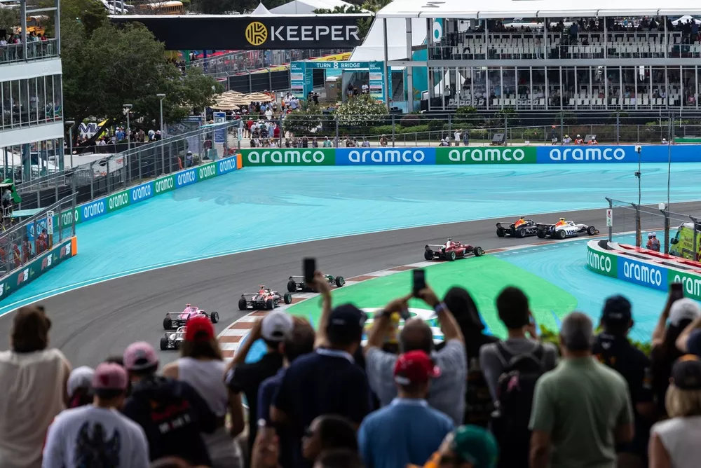 Acci&oacute;n de la carrera