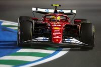 Hamilton evita penalizaci&oacute;n por bloquear a Albon en la FP2 de Arabia