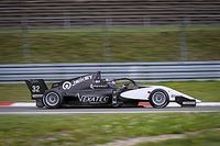 Vidales, suma y sigue: tres de tres podios en la Renault Eurocup 