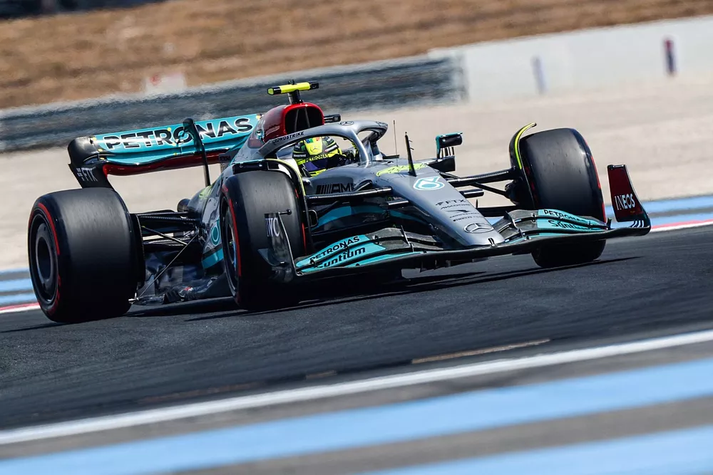 Lewis Hamilton, Mercedes W13