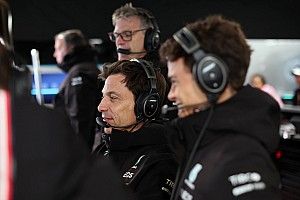 Wolff: Prefiero tener un coche rápido y calificar así que no tenerlo