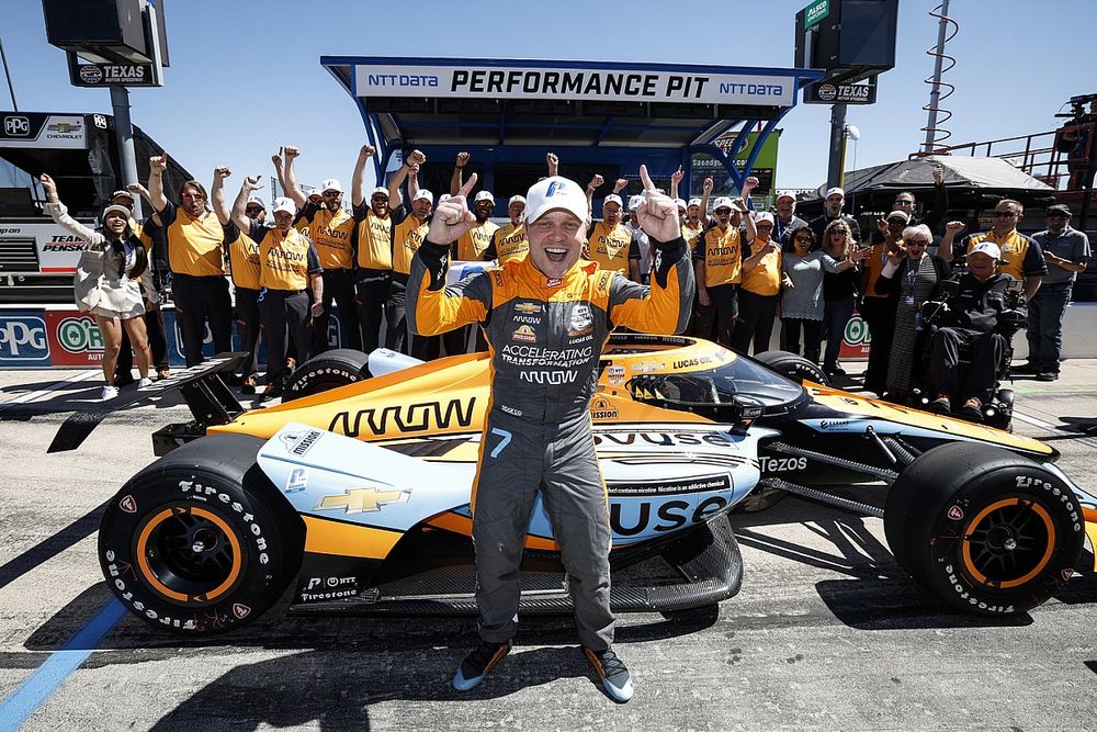 Ganador de la pole Felix Rosenqvist, Arrow McLaren SP Chevrolet 