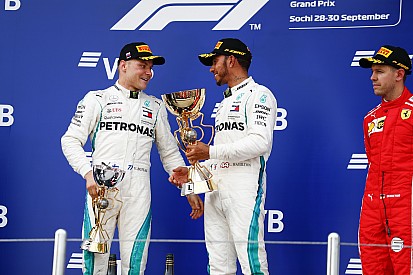 Kulisszatitkok Szocsiból: Hamilton nem locsolta le Putyint, Bottas nem tálalt ki, Verstappen jó tanácsa
