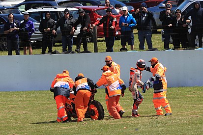 Chute déconcertante pour Márquez, en pilotage "easy"