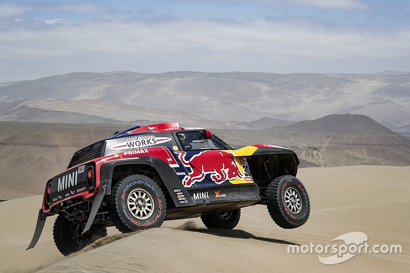 Autos, étape 7 - Et de deux pour Peterhansel, Al-Attiyah prudent