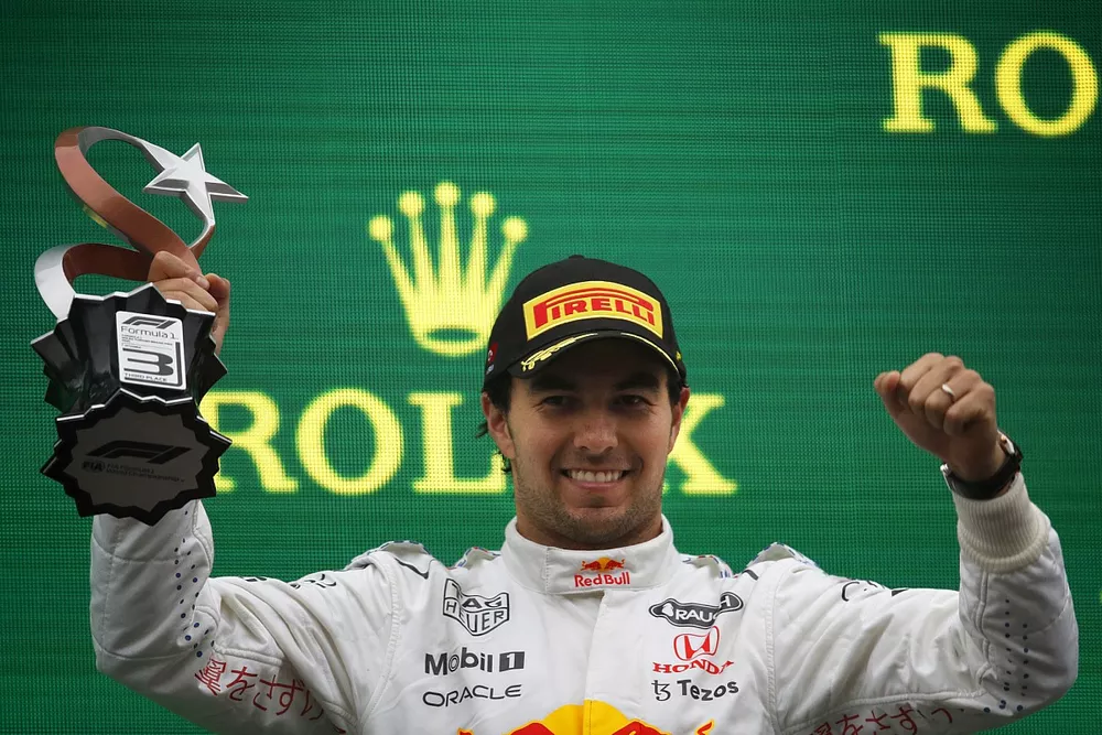 Podio: tercer lugar Sergio Pérez, Red Bull Racing