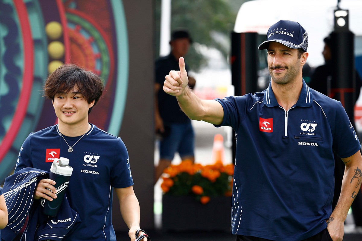 角田裕毅　ローソン　アルファタウリ　2023 ドライバーズカード 角田裕毅 ローソン アルファタウリ 2023 ドライバーズカード