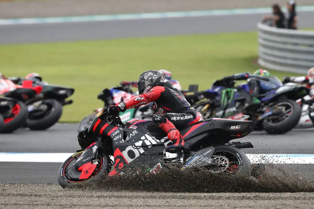 Chute de Maverick Vinales, Aprilia Racing Team 