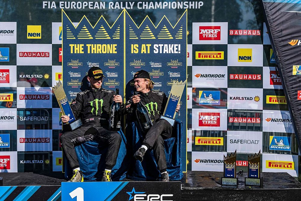 Oliver Solberg, Elliott Edmondson