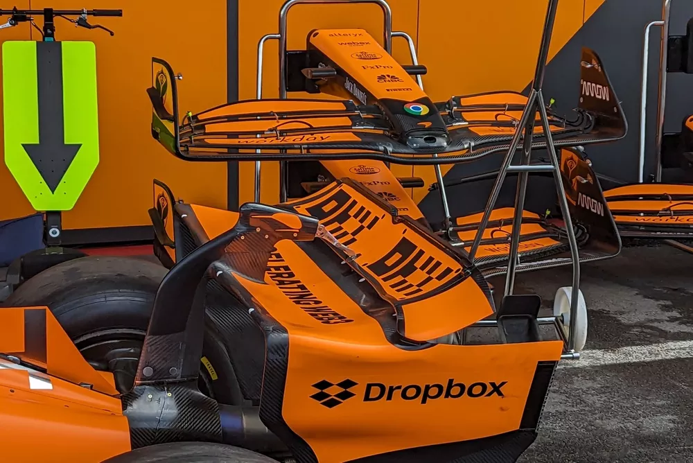 McLaren MCL38