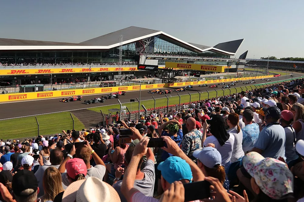 Inicio de la carrera Sprint, Max Verstappen, Red Bull Racing RB16B, Lewis Hamilton, Mercedes W12, Valtteri Bottas, Mercedes W12, Charles Leclerc, Ferrari SF21