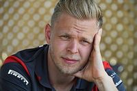 Cláusula del contrato de Magnussen es la causa de que ceda su asiento a Giovinazzi